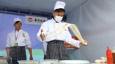 拉面技藝哪家強(qiáng)？來(lái)看青?；〉倪@場(chǎng)比拼！